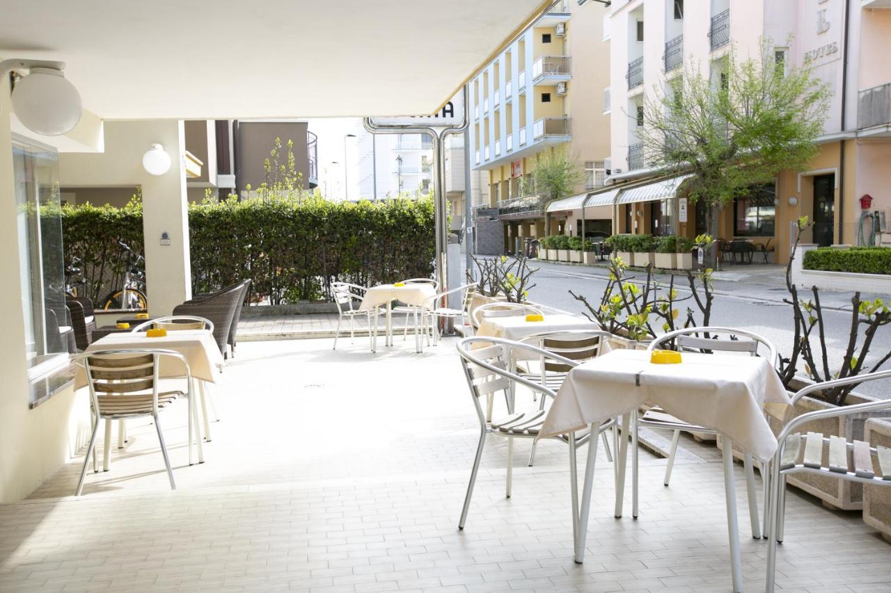 Hotel Ischia Rimini Buitenkant foto
