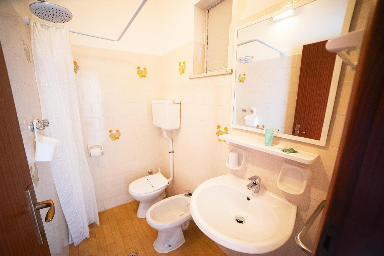 Hotel Ischia Rimini Buitenkant foto